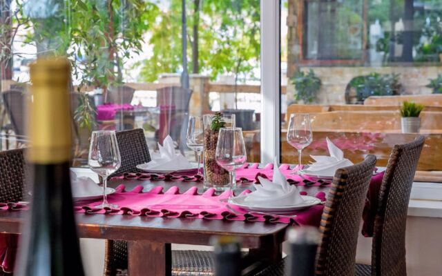 Matilde Beach Resort 28223