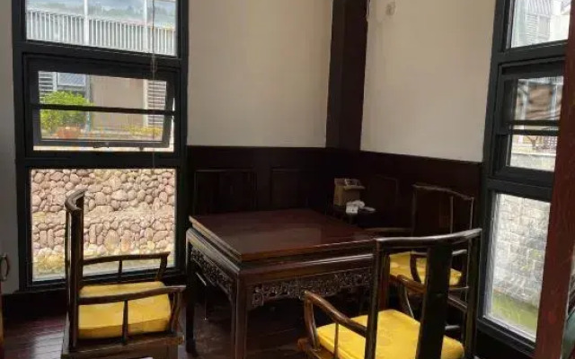 Hidden in mountains and valleys Guesthouse