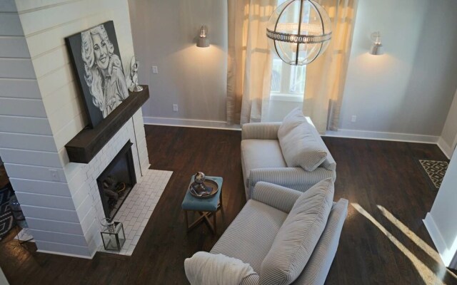 Stylish 3bd/3ba East Nashville Home by Domio