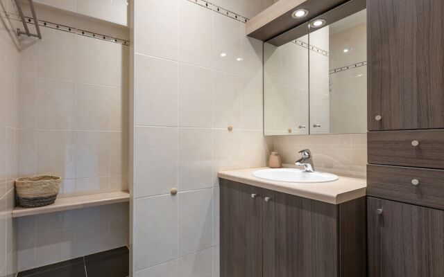 Nice Apartment on the 4th Floor for Family