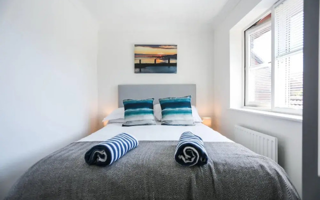 Seascape - 4 bed Home in Bracklesham Bay