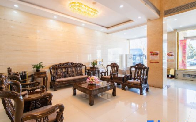 Yanchi Hotel