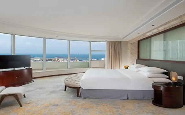 Golden Shining New Century Grand Hotel Beihai