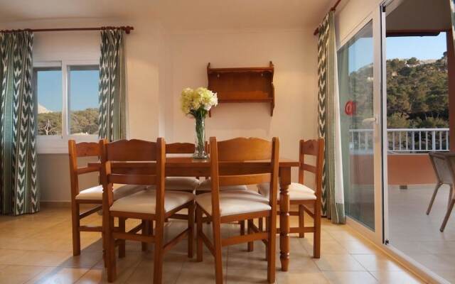 Apartment - 2 Bedrooms with Pool and WiFi - 103219