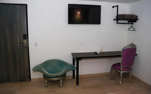 Hotel 14-04
