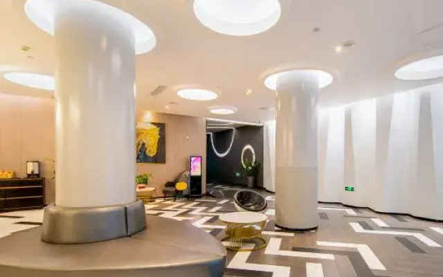 Orange Hotel (Hefei Sanxiaokou Subway Station Store)