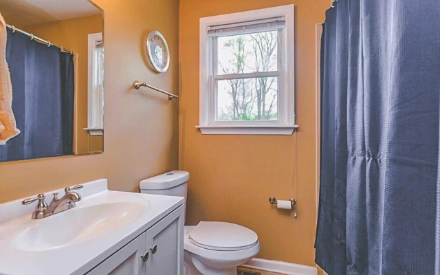 Woodbine Charmer 12 min to Downtown Nashville!