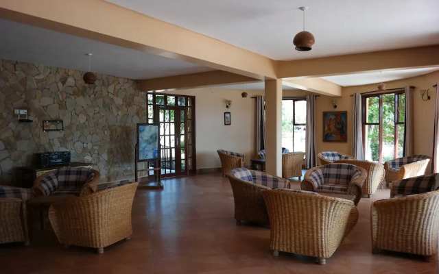Enyati Lodge