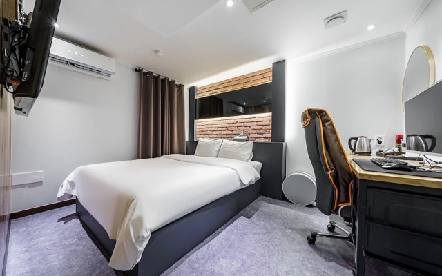 Hotel YOLO Yeongdeungpo