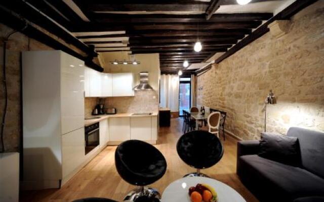 Apart of Paris - Souplex Loft Apartment - Le Marais