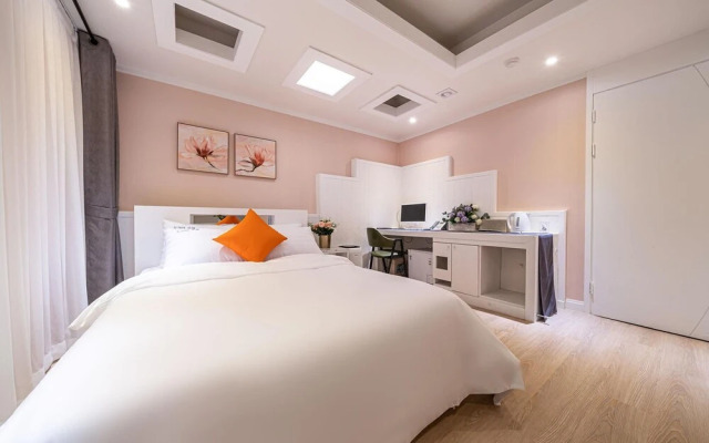 Seocho Toad Hotel