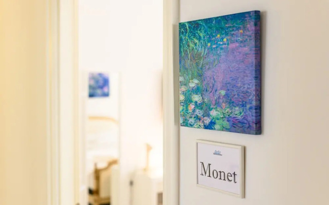 Piazza Sannazzaro 200 - Monet