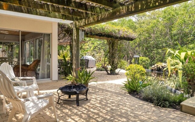 Lazy Hammock 3 Bedroom Home by RedAwning