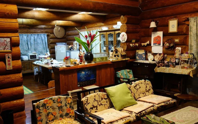 Log Pension Izumigamori