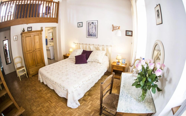 l'Arche des Chapeliers