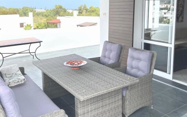 Cabo Negro, La Cassia 2 bedrooms appartment , shared pool , 150 m away from the Beach, and Golf course