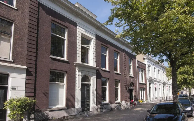 Studio in Canal Villa in the Old Centre Schiedam