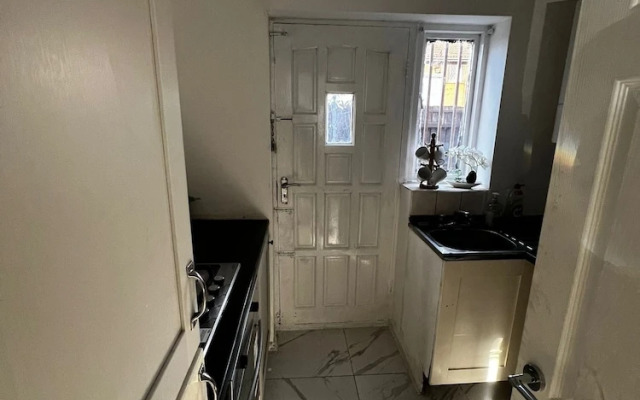 Cozy 2 Bedhouse 20mins From Manchester City Centre