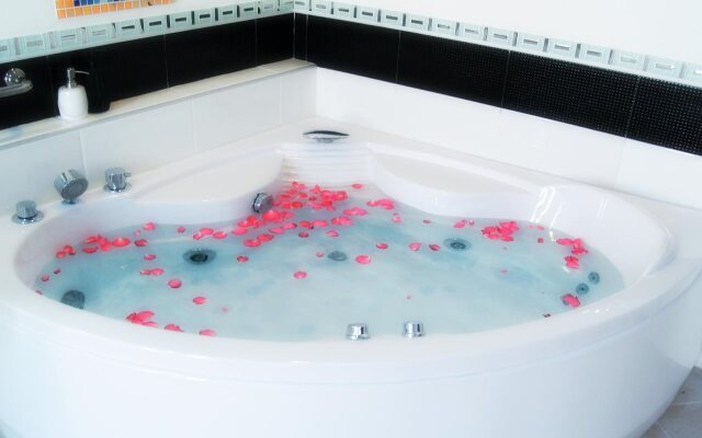 3Z Pool Villa & Hotel