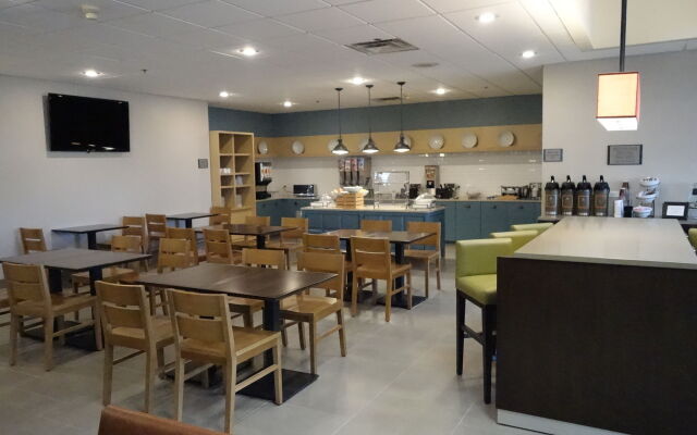 Country Inn & Suites by Radisson, Sidney, NE