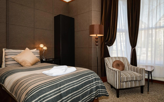 Tanes Hotel