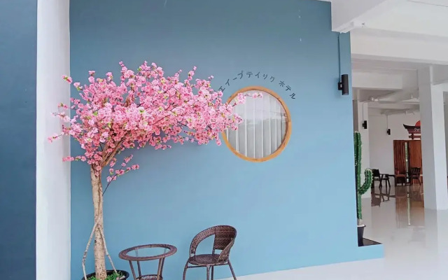 J-Boutique Hotel