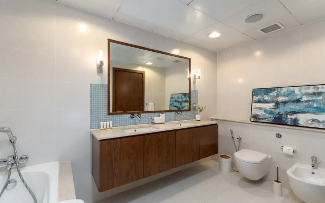Stunning 3BR at the Palm w Beach Access