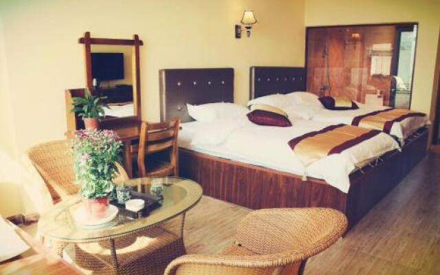 Sunshine Holiday Inn