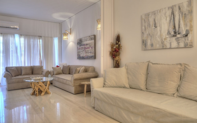 L' apartment blanc dans le centre de Glyfada