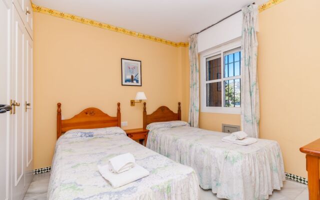 Apartamentos Río Marinas Canovas Nerja