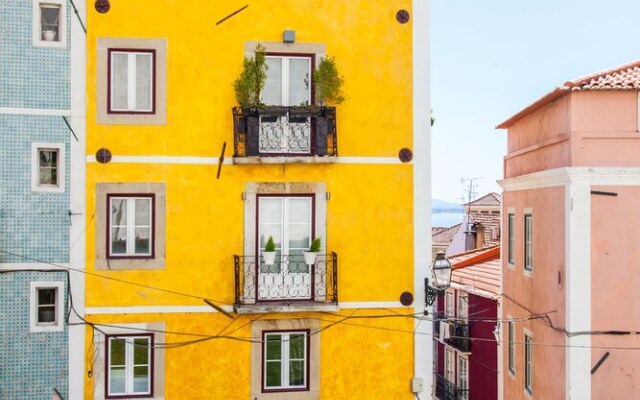 Spirit of Two by Lisbon Unique Apart