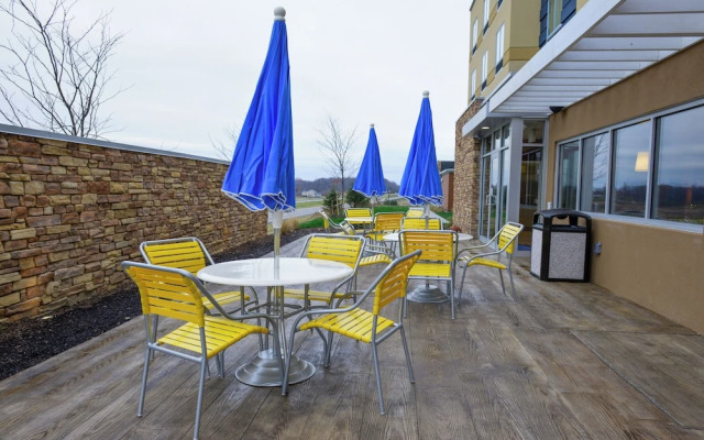 Fairfield Inn & Suites Canton South