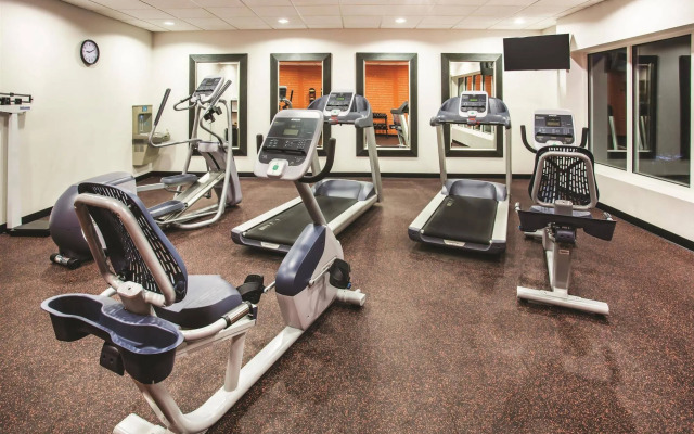 La Quinta Inn & Suites by Wyndham St. Paul-Woodbury