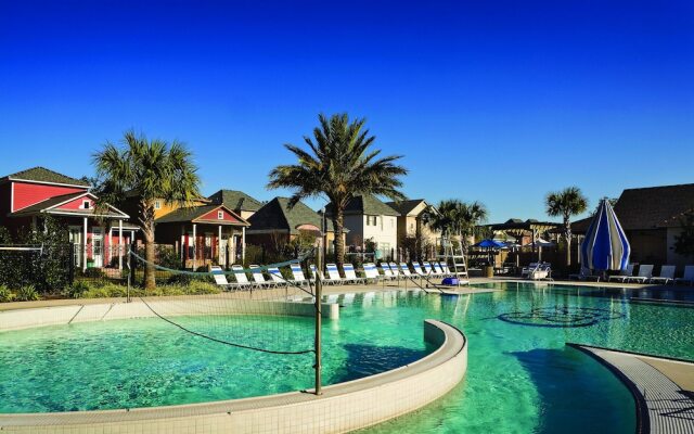 Carriage House Hotel