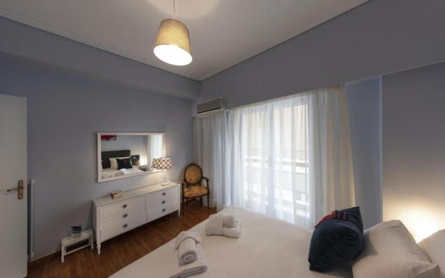 Spacious 3 Bedroom apt near Acropolis museum