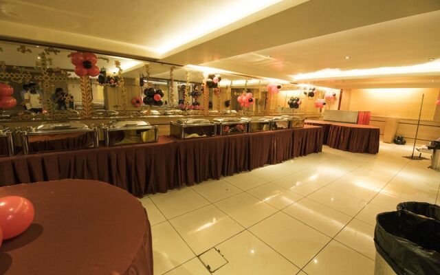 FabHotel Royal CM Bani Park