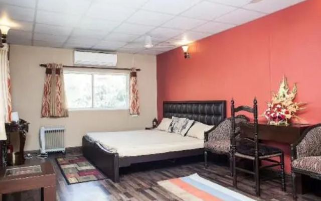 Amidst Monuments And Serenity