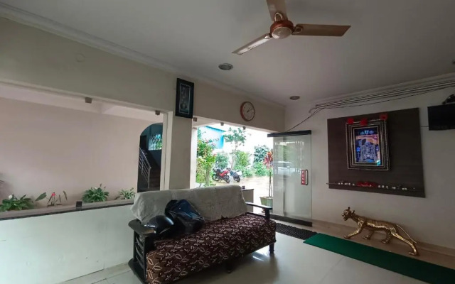 Vishnu Residency By OYO Rooms