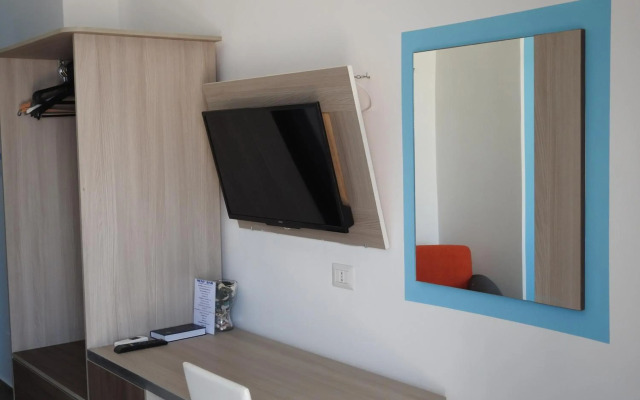 ChrisMare Hotel