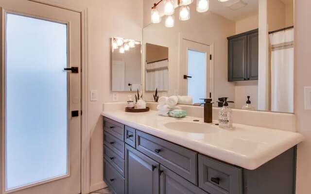 Casa Buenaluxurious Retreat w/2 Masters & Views!