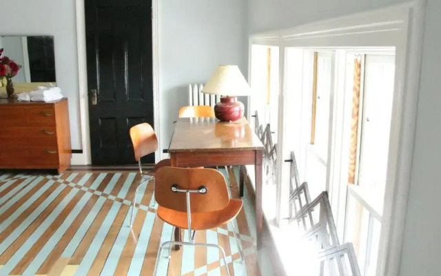 The Wedding Cake House