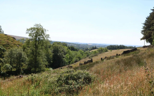 The Laburnum Retreat