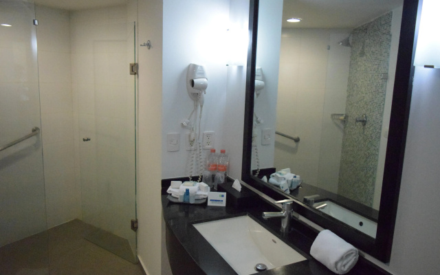 Holiday Inn Express Toluca Galerias Metepec by IHG