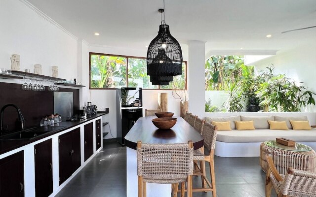 Casa Carolina Bali - Great 3 Bdr - Tumbak Bayuh Canggu
