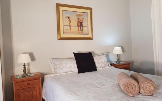 Point Village Accommodation - Ocean Two 12