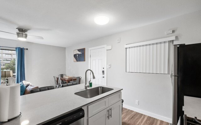 Stylish 1BR Near UT Highland Evonify