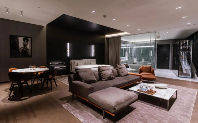 Alexander, Member of The Leading Hotels of the World