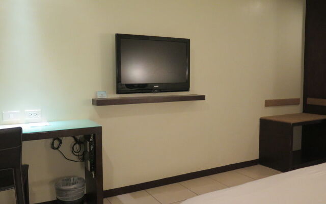 Circle Inn Iloilo City Center