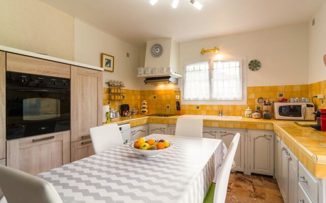 Beautiful Holiday Home in Lorgues with Garden