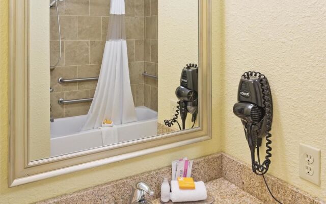 La Quinta Inn & Suites Minot